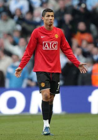 德媒：马延达在桑德兰机会寥寥，法鹰、斯图和狼堡关注（德媒：马延达在桑德兰难获机会，尼斯、斯图加特与沃尔夫斯堡关注）