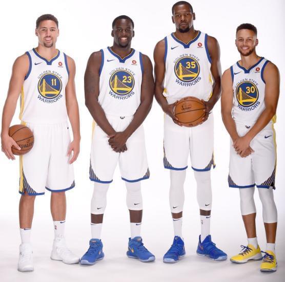 普陀篮球热血激战，虽败犹荣赢尽掌声！（普陀篮球热血鏖战，惜败仍赢满场喝彩）