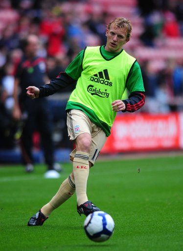 魏翊东：我和谢晖合影是在J联赛现场，被捏造成他要执教国安（魏翊东澄清：与谢晖在J联赛的合影被误传为其将执教国安）