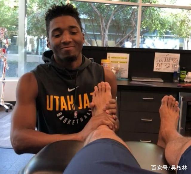 在线辟谣！里弗斯：我们和字母哥没有对话，他也没要求被交易（里弗斯线上澄清：未与字母哥对话，对方也未提出交易申请）