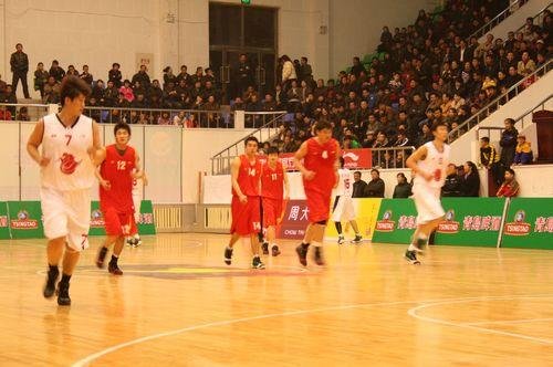 U15联赛15天内踢7场，英超代表：这种踢法，风险大于回报（15天打7场U15联赛，英超代表：这种安排得不偿失，风险高于回报）