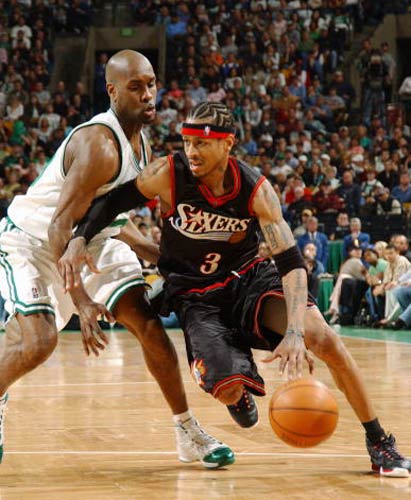 亚历山大轰31+10+8，末节12分收割比赛（亚历山大砍下31分10板8助，末节独取12分锁定胜局）