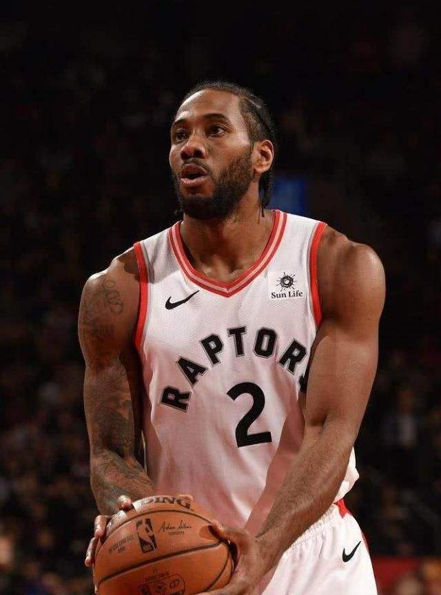 弟媳：我对巴黎唯有感激；和莱昂纳多的不愉快至今仍让我失望（弟媳：感谢巴黎，但与莱昂纳多的不快至今仍令我失望）