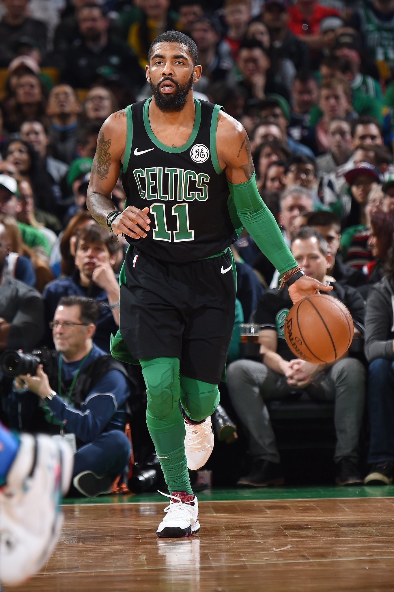 亚冠生死战：柔佛魔鬼主场围剿残阵海港 达席尔瓦PK奥斯卡成破局关键（亚冠决战夜：柔佛魔域压境残阵海港 达席尔瓦对决奥斯卡成胜负手）