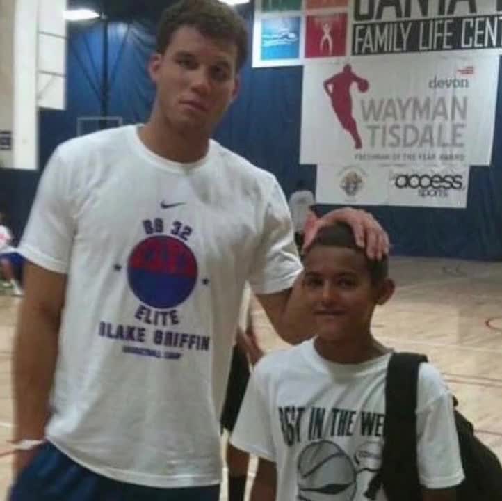 6分42秒，姆巴佩完成欧冠历史第二快帽子戏法（姆巴佩6分42秒上演欧冠史上第二快帽子戏法）