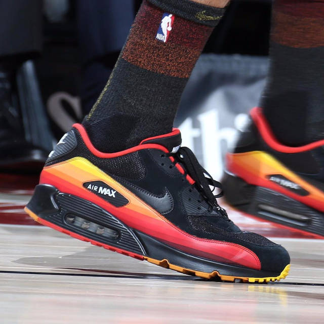 大范：不上场的球员想做领袖只能像哈斯勒姆，一直效力一队（大范：不打还想当领袖，就得像哈斯勒姆那样一直留在同队）