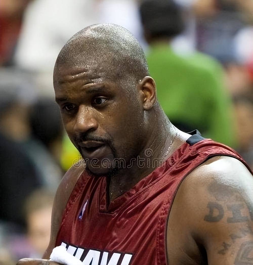 美记：马刺无意追求字母哥，他们看好现有阵容+多人是非卖品（美记称马刺不打算引进字母哥，看好现有阵容，且多名球员不在交易名单）